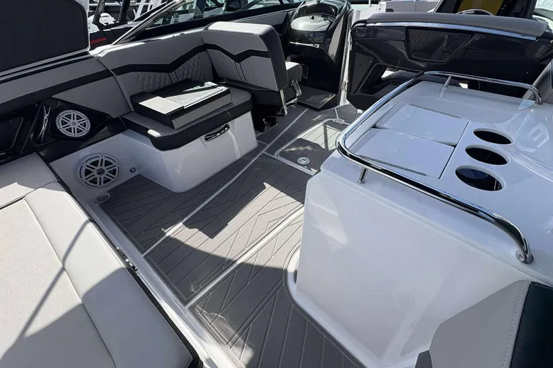 Slide: The Image of 2026 Monterey 275SS Super Sport boat interior with sleek seating and modern design. - 10