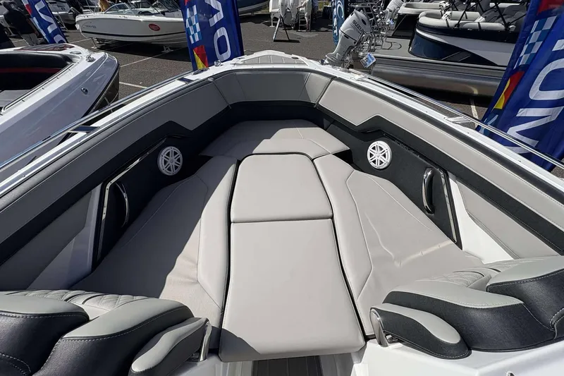 Slide: The Image of 2026 Monterey 275SS Super Sport boat interior with sleek seating and modern design. - 18