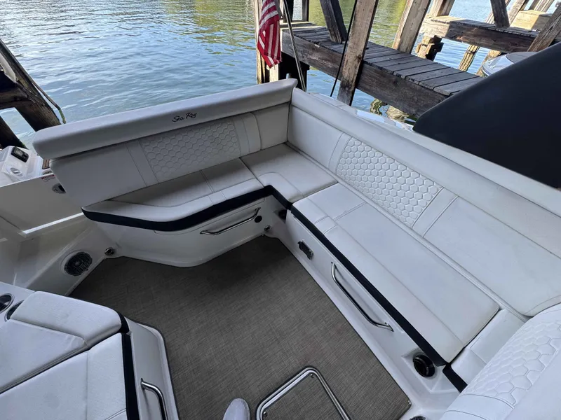 Slide: The Image of Sea Ray SDX 270 2018 - 8