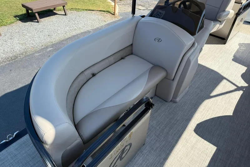 Slide: The Image of 2018 Avalon GS Cruise II 19' boat with plush seating and modern design. - 9