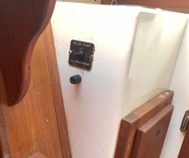 Slide: The Image of Com-Pac 27/2 1989 - 23