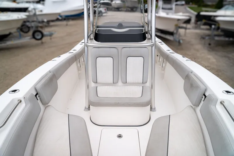 Slide: The Image of Sea Fox 228 Commander 2019 - 12