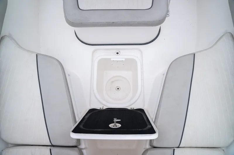 Slide: The Image of Sea Fox 228 Commander 2019 - 13