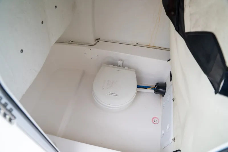 Slide: The Image of Sea Fox 228 Commander 2019 - 17