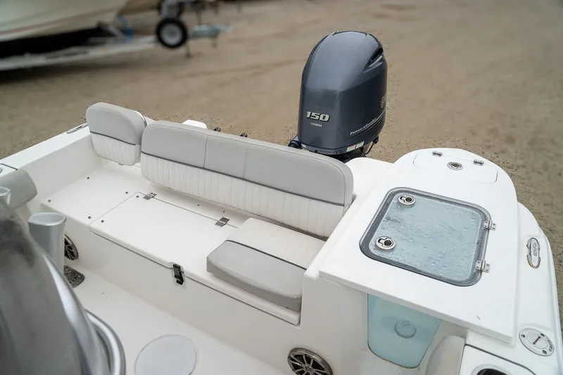 Slide: The Image of Sea Fox 228 Commander 2019 - 18