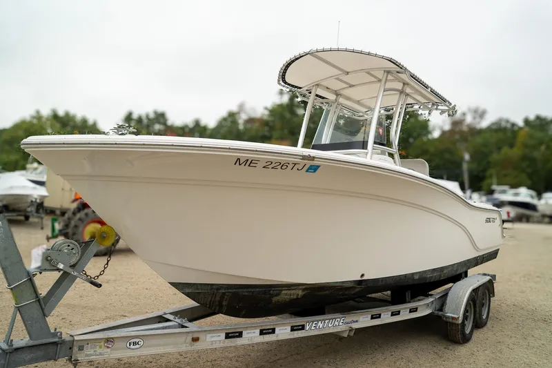 Slide: The Image of Sea Fox 228 Commander 2019 - 6