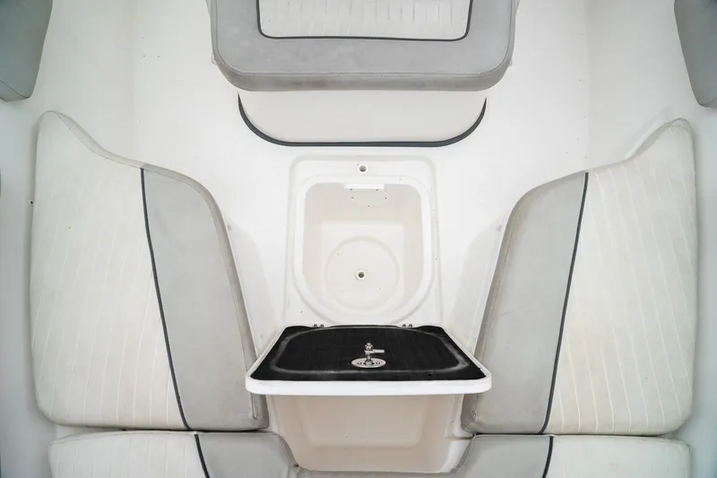 Slide: The Image of Sea Fox 228 Commander 2019 - 14