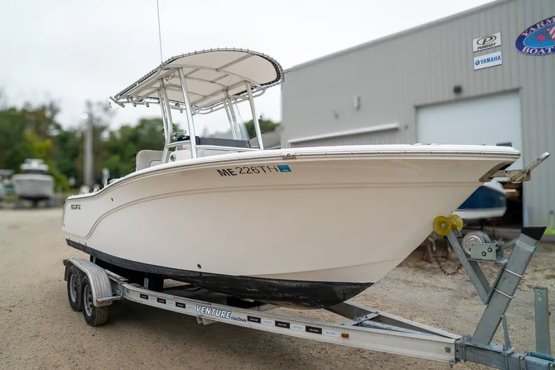 Slide: The Image of Sea Fox 228 Commander 2019 - 4