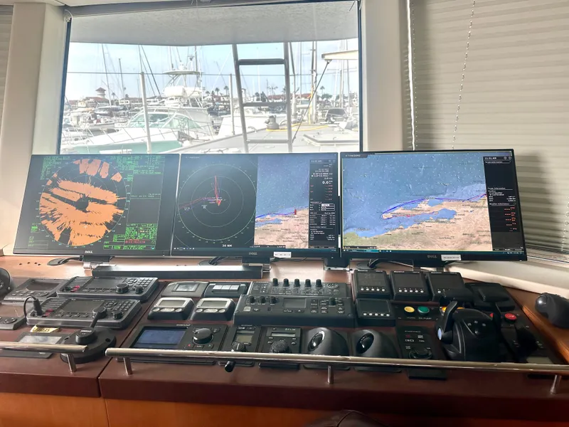 Slide: The Image of Navigation Data - 10