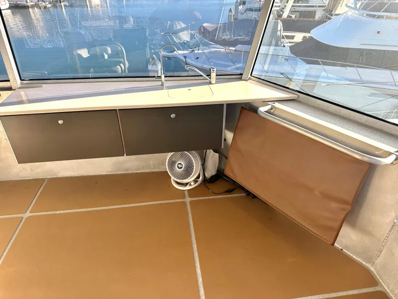 Slide: The Image of Flybridge Wet Bar - 25