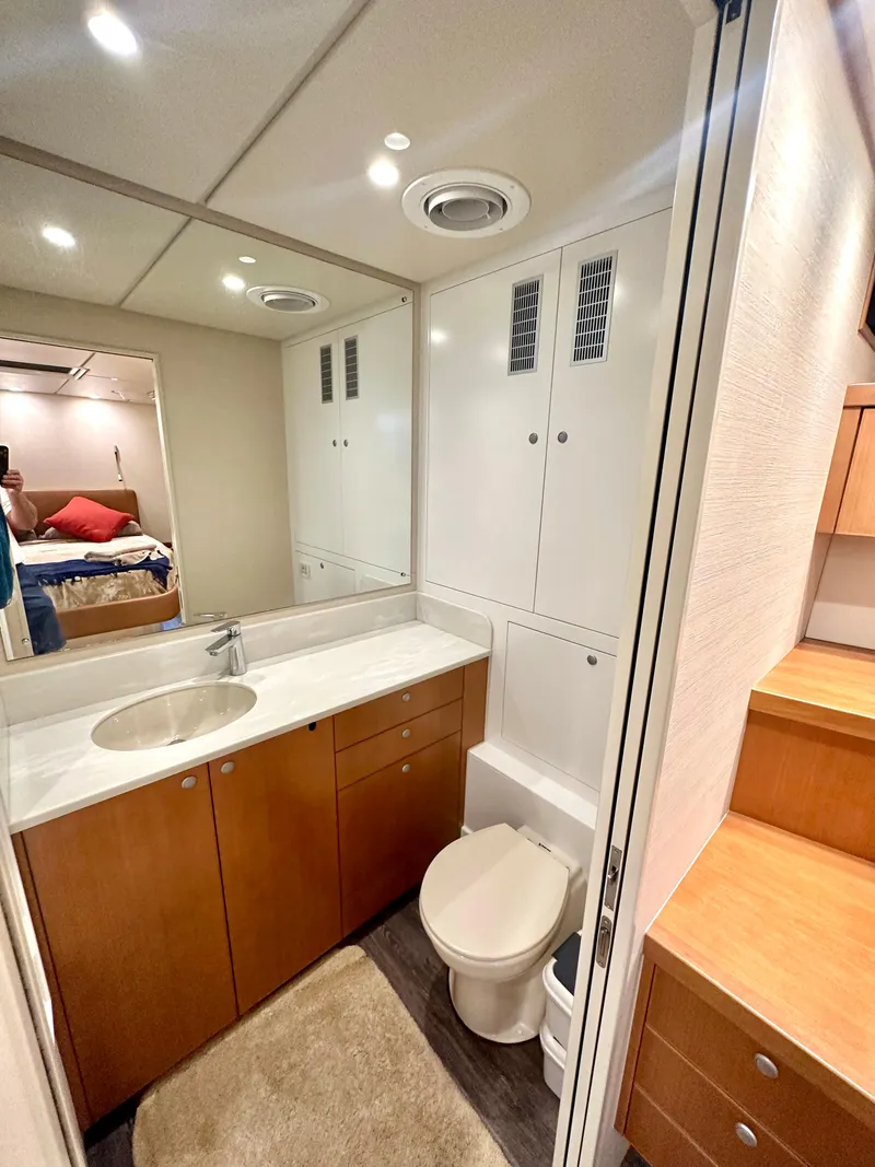 Slide: The Image of Master Head (bathroom) - 6