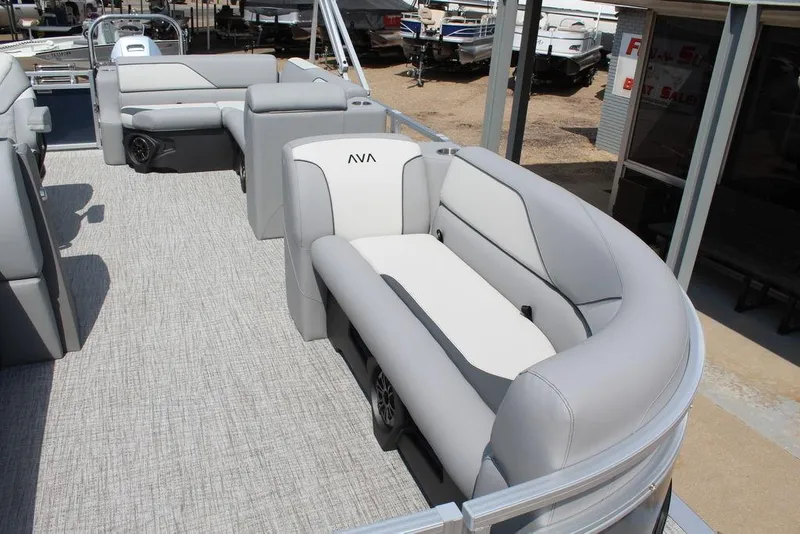 Slide: The Image of 2026 Avalon LSZ Cruiser Rear Bench 23 with spacious seating and modern design. - 11