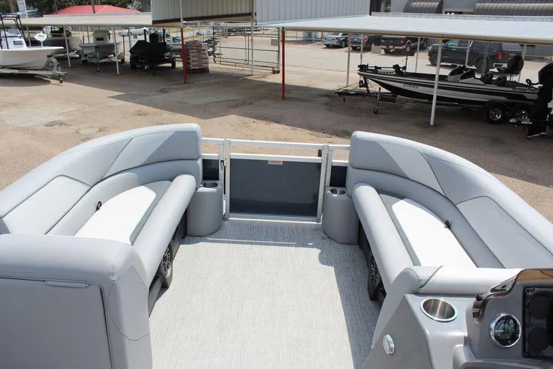 Slide: The Image of 2026 Avalon LSZ Cruiser Rear Bench 23 with spacious seating and modern design. - 21