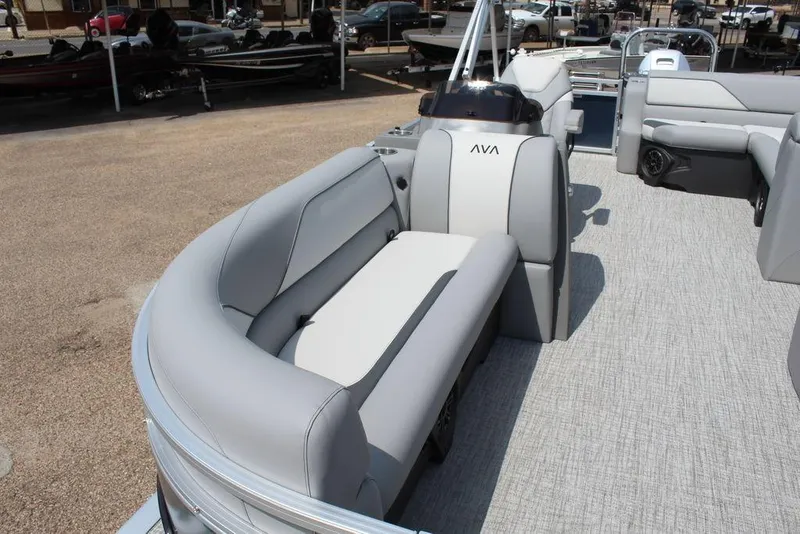 Slide: The Image of 2026 Avalon LSZ Cruiser Rear Bench 23 with spacious seating and modern design. - 9