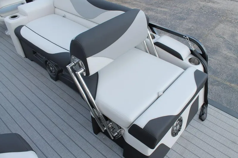 Slide: The Image of 2026 Avalon LSZ QUAD LOUNGER SHIFT boat interior with sleek, modern seating design. - 4