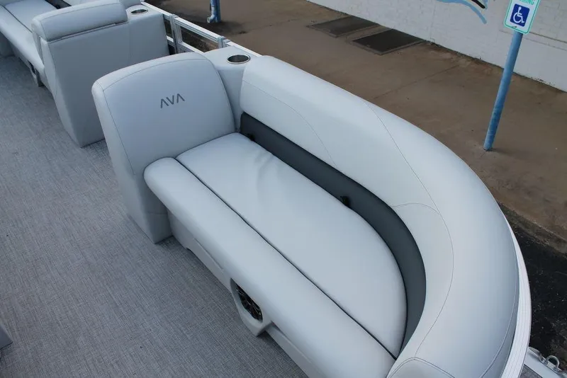 Slide: The Image of 2026 Avalon VLS QUAD LOUNGER 21 pontoon boat on trailer at boat sale. - 5
