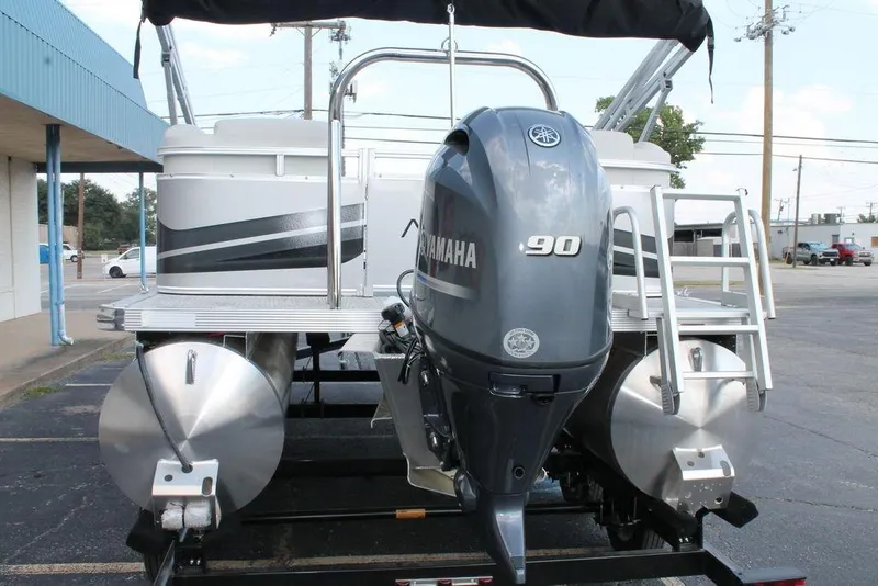 Slide: The Image of Black Avalon frame by B&M Manufacturing, 2026 VLS QUAD LOUNGER 21 model. - 6