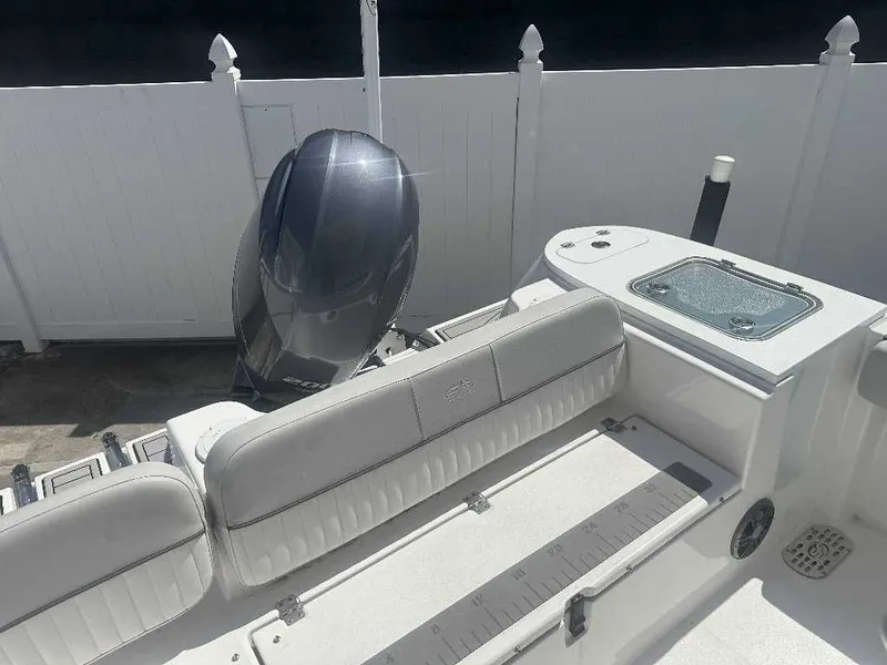 Slide: The Image of Sea Fox 228 Commander 2022 - 2