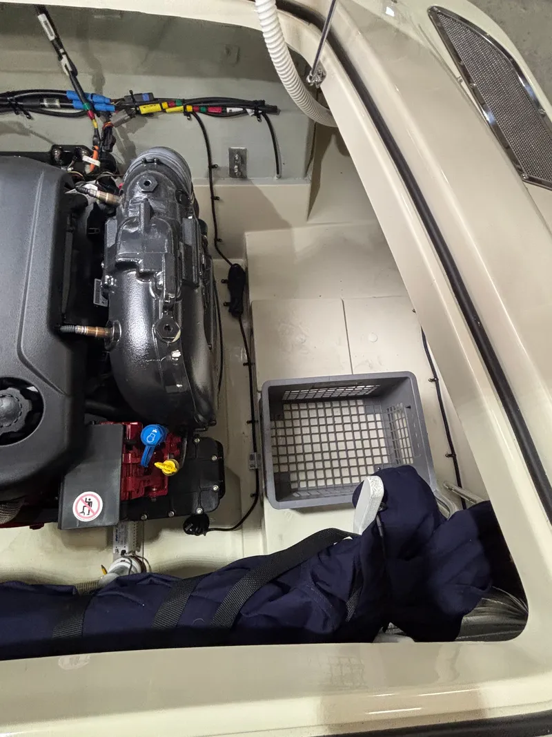 Slide: The Image of Chris-Craft Launch 22 2016 - 16