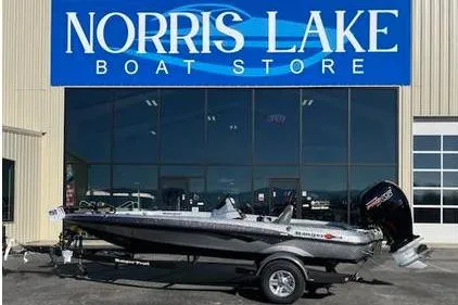 The Image of 2025 Ranger Z185 boat displayed at Norris Lake Boat Store. - 1