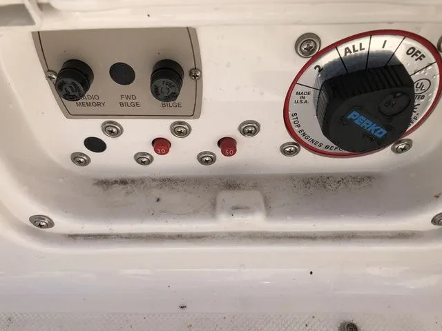 Slide: The Image of Regal 2000 Bowrider 2008 - 22