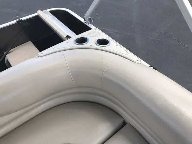 Slide: The Image of Sun Tracker Party Barge 20 DLX 2015 - 13