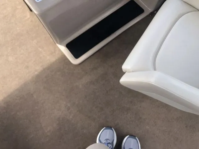 Slide: The Image of Sun Tracker Party Barge 20 DLX 2015 - 8