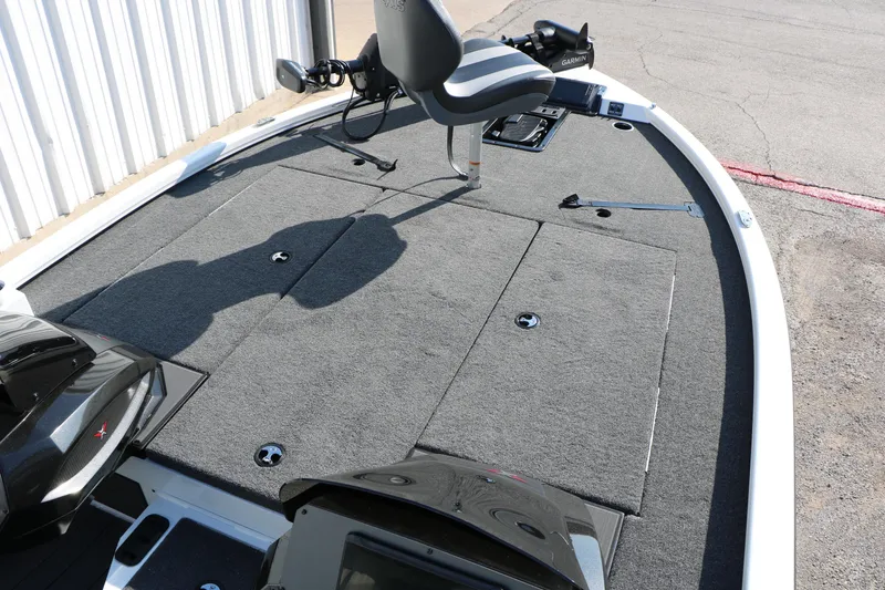 Slide: The Image of 2025 Vexus AVX 1985s boat deck with seating and storage compartments. - 15