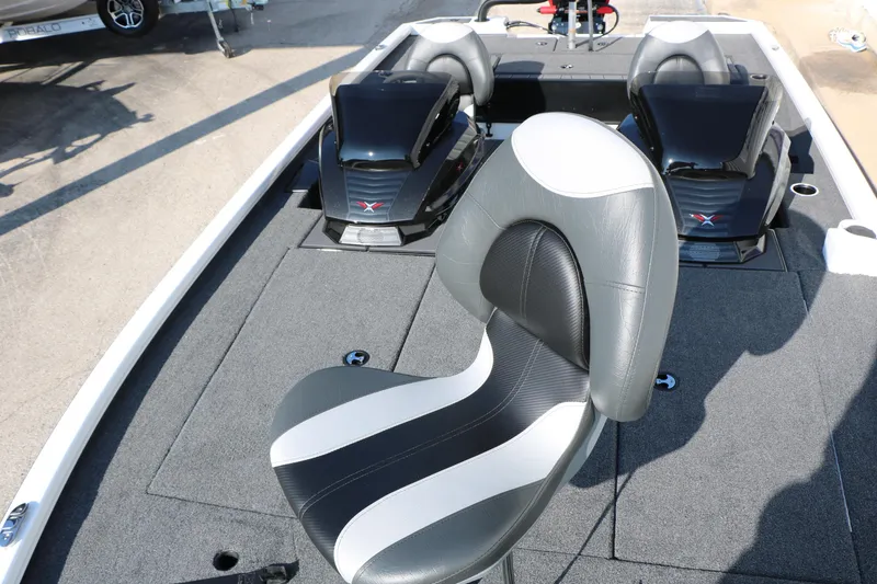 Slide: The Image of 2025 Vexus AVX 1985s boat interior with sleek seating and modern design. - 18
