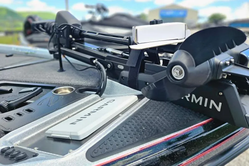 Slide: The Image of 2025 Ranger Z518 Cup-Equipped boat with Garmin trolling motor and advanced navigation system. - 13