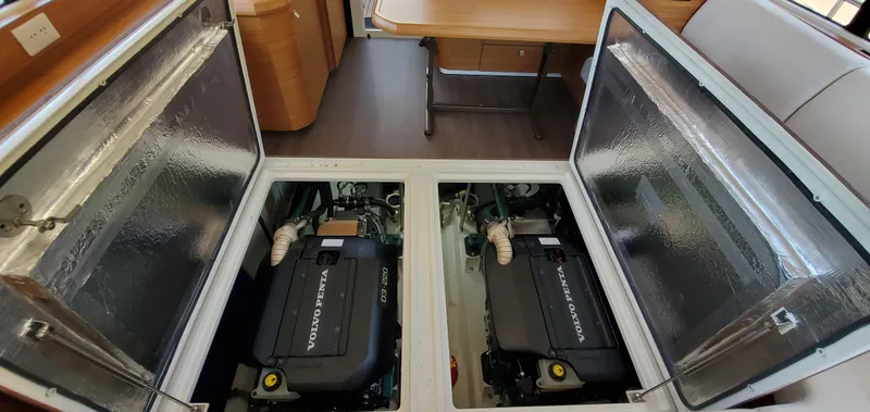 Slide: The Image of Greenline 40 2023 - 51