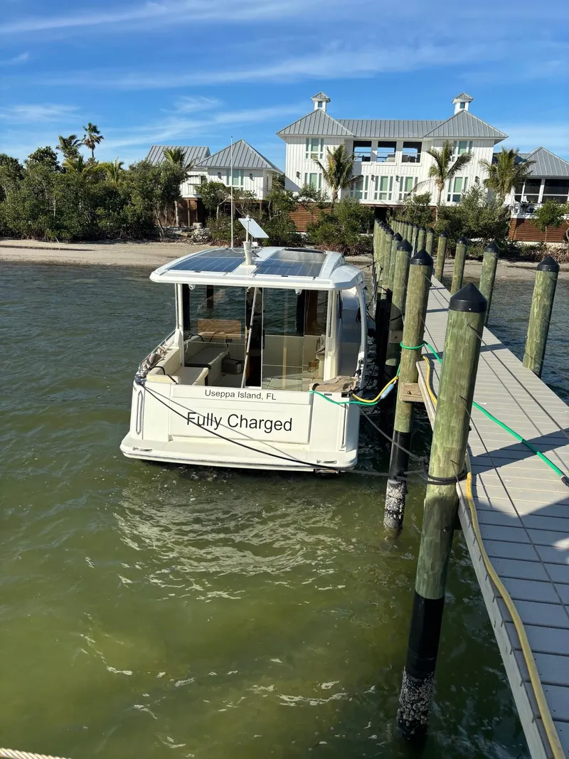 Slide: The Image of Greenline 39 E-Drive 2020 - 2