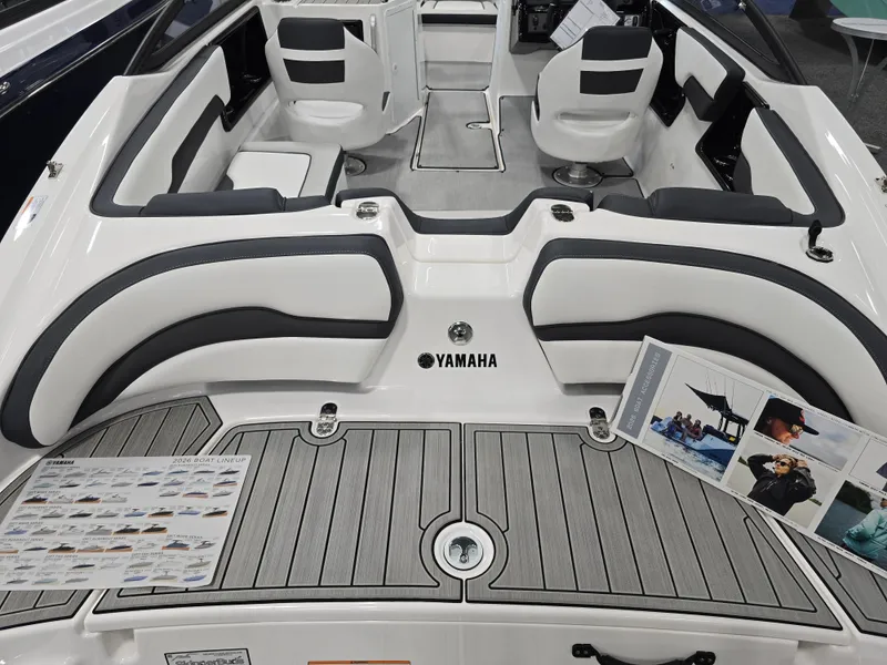 Slide: The Image of Yamaha SX195 2026 - 24