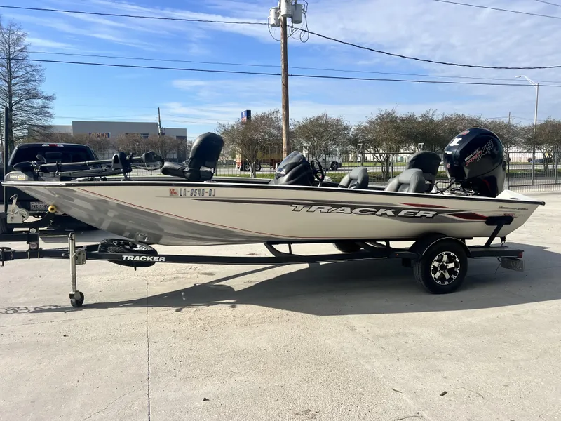 Slide: The Image of Tracker Pro Team 195 2019 - 14