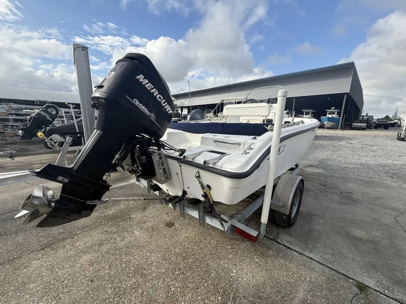 Slide: The Image of Boston Whaler 180 Dauntless 2003 - 2