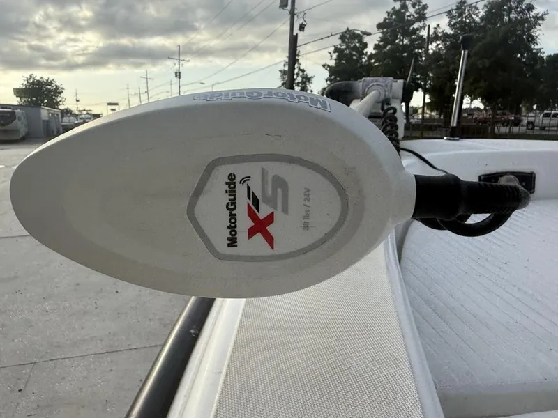 Slide: The Image of Boston Whaler 220 Dauntless 2007 - 18