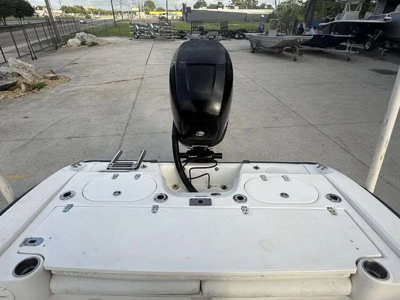 Slide: The Image of Boston Whaler 220 Dauntless 2007 - 4