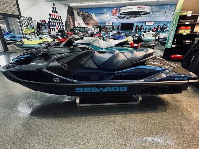 Slide: The Image of Sea-Doo GTX 300 2025 - 4