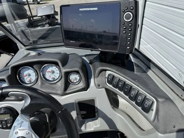 Slide: The Image of Tracker Targa V-19 Combo 2019 - 19