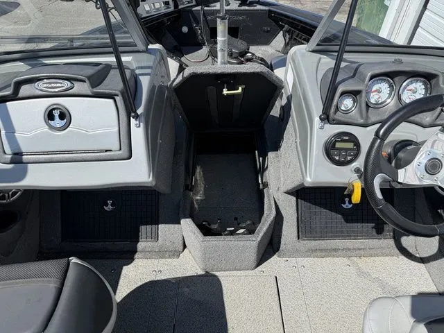 Slide: The Image of Tracker Targa V-19 Combo 2019 - 20