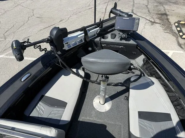 Slide: The Image of Tracker Targa V-19 Combo 2019 - 5