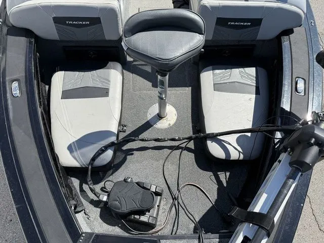 Slide: The Image of Tracker Targa V-19 Combo 2019 - 6