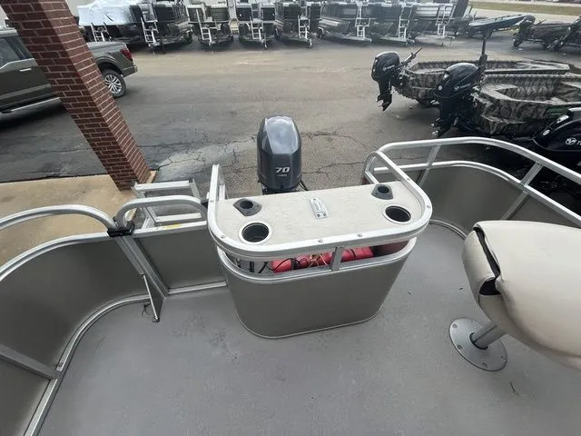 Slide: The Image of Quest 7518 2013 - 13