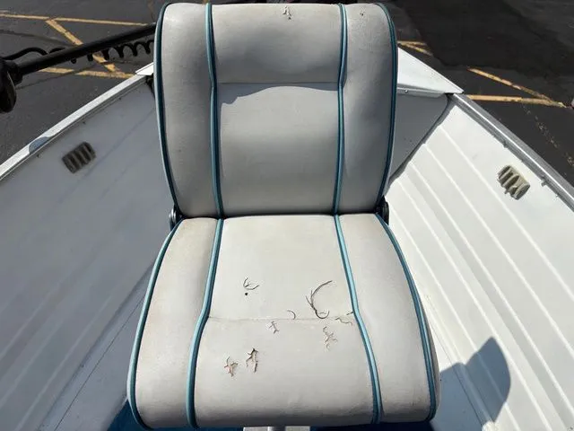 Slide: The Image of Crestliner V14fishhawk 1989 - 20