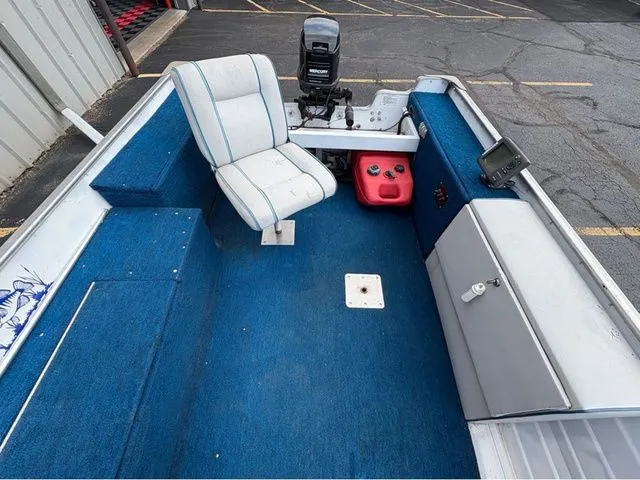 Slide: The Image of Crestliner V14fishhawk 1989 - 9