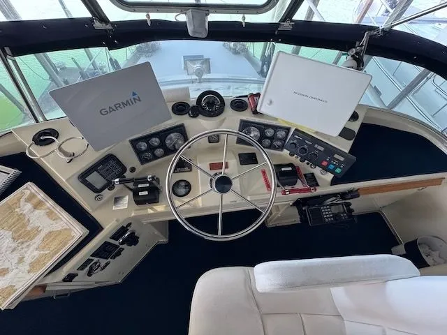 Slide: The Image of Tollycraft 44 CPMY 1988 - 15