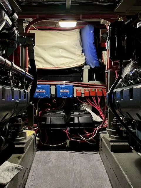 Slide: The Image of Tollycraft 44 CPMY 1988 - 28