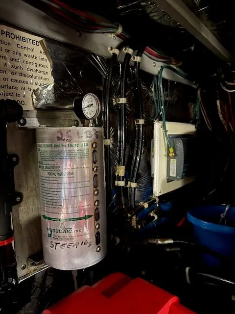 Slide: The Image of Tollycraft 44 CPMY 1988 - 34