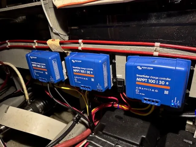 Slide: The Image of Tollycraft 44 CPMY 1988 - 44