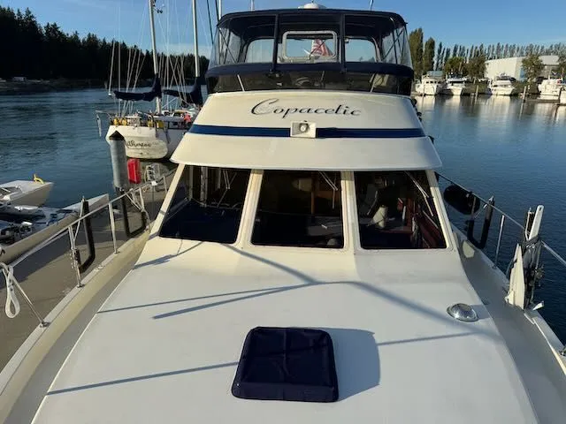 Slide: The Image of Tollycraft 44 CPMY 1988 - 45